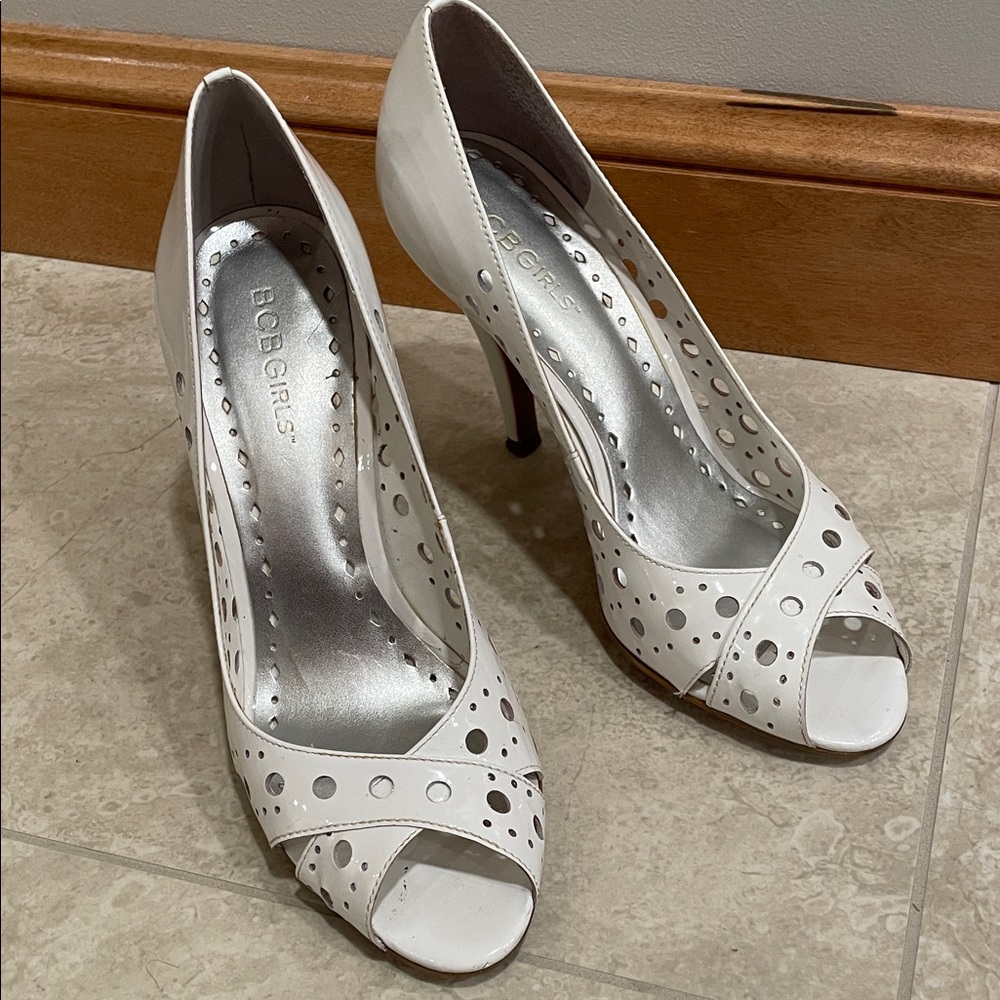 EUC BCBGirls White Patent Cutout Peep Toe Heels